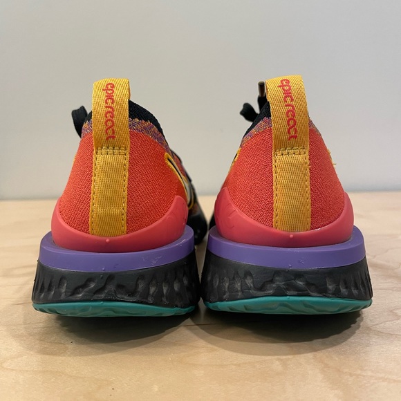 Womens Nike Epic React Flyknit 2 Running Shoes, Size 7 - Picture 10 of 10